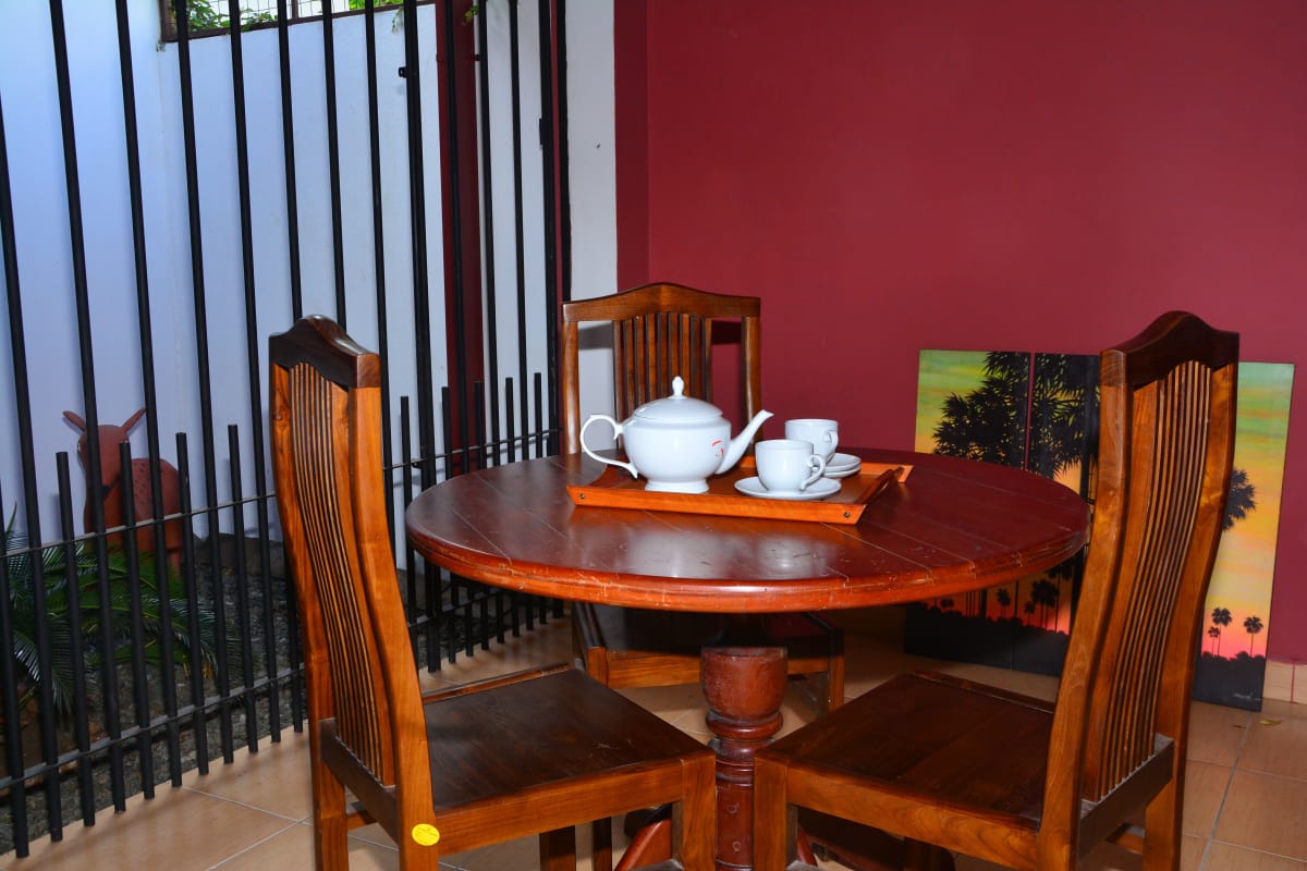 Emerald Peak min table
